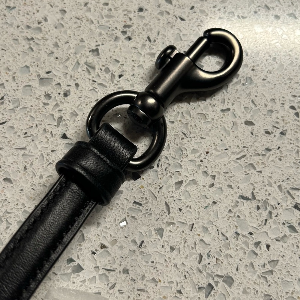 Coach Leather Shoulder Strap New - Picture 2 of 2